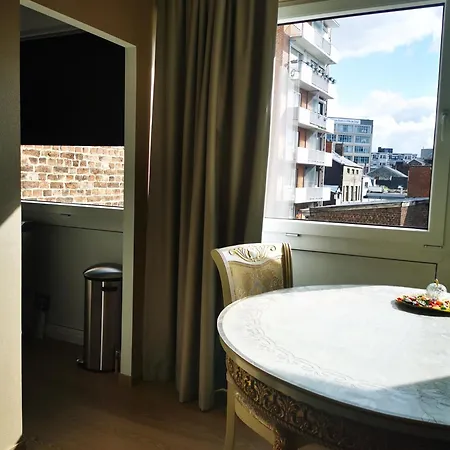 Montaigne アパート *